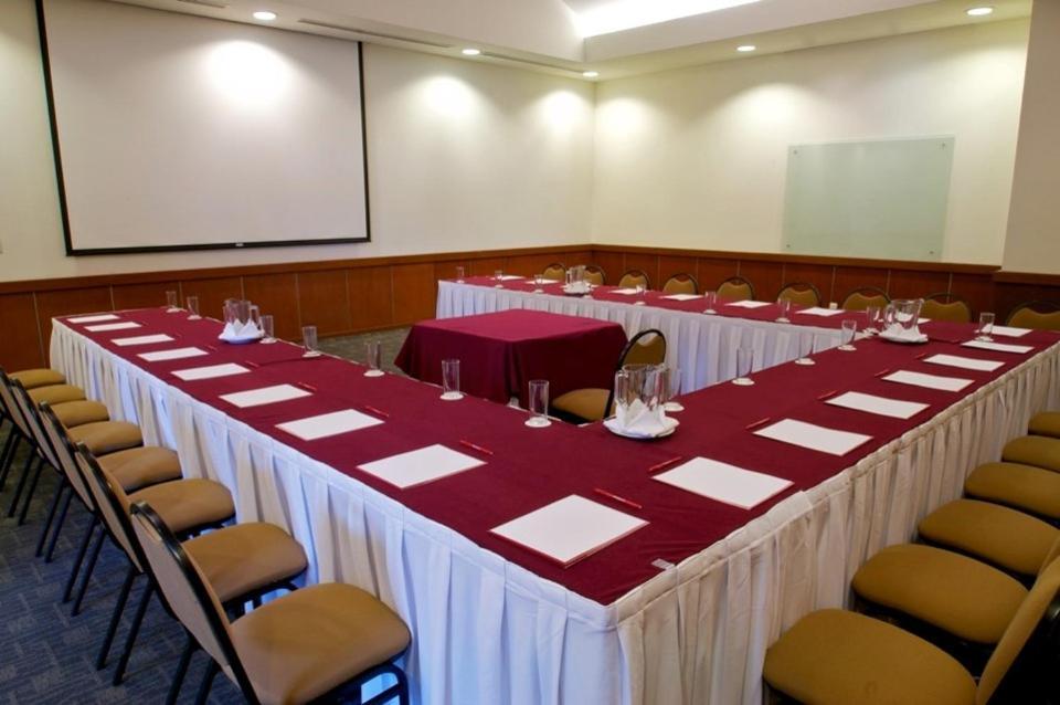 Fiesta Express Finsa Hotel